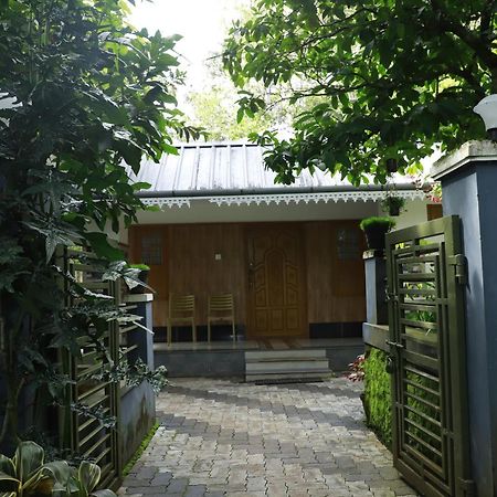 Nature Villa Anachal Exterior photo