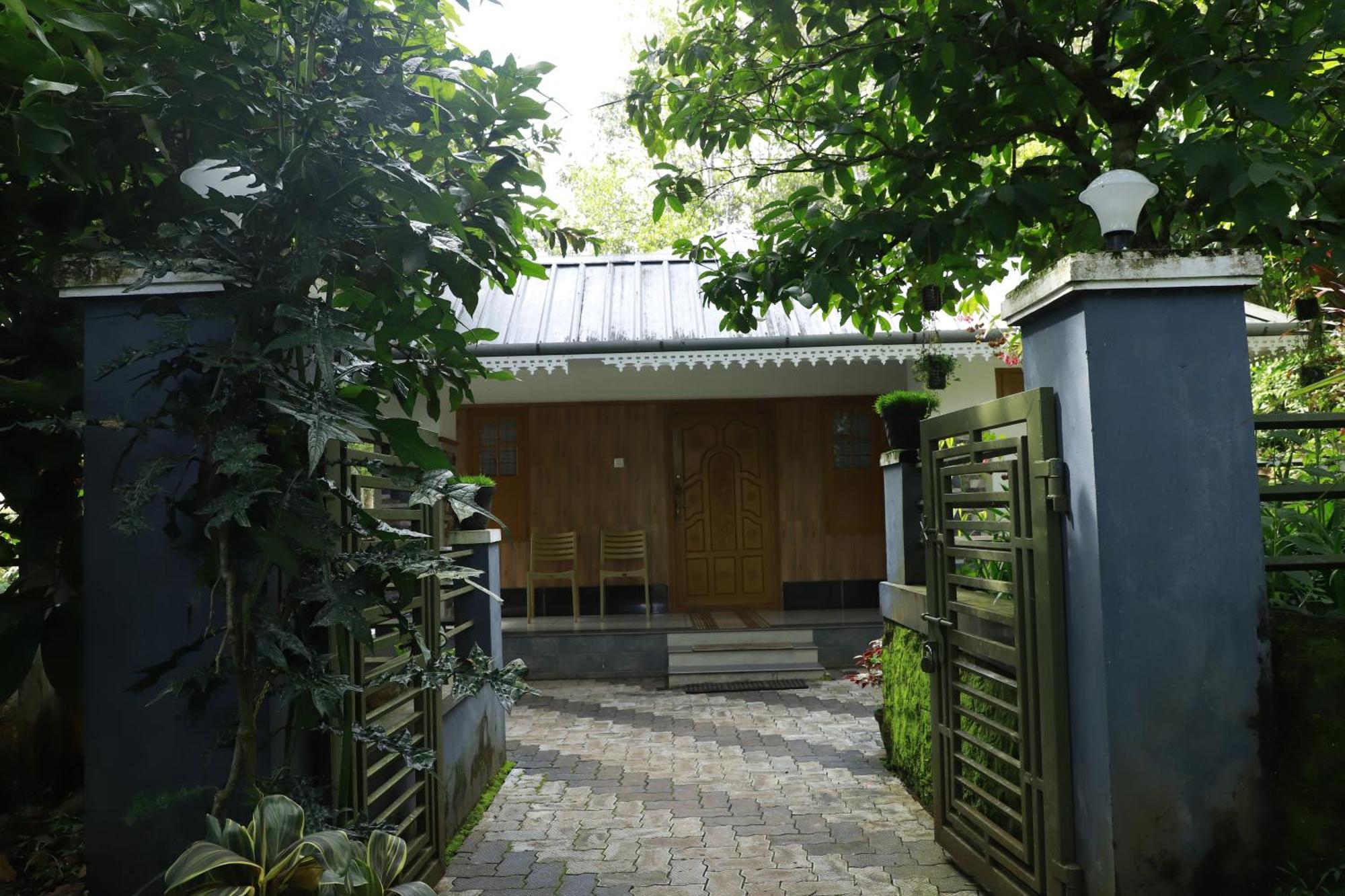 Nature Villa Anachal Exterior photo